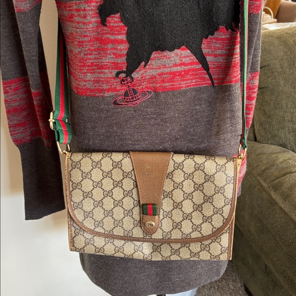 Gucci Handbags - Gucci Ladies Sherry Line Monogram Clutch/Shoulder bag-VINTAGE